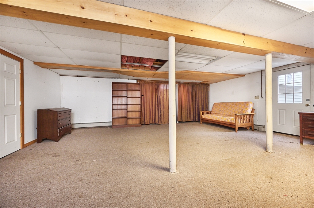 130 Coles Meadow Road Northampton, MA 01060 - Photo 27 of 42 a view of room with closet