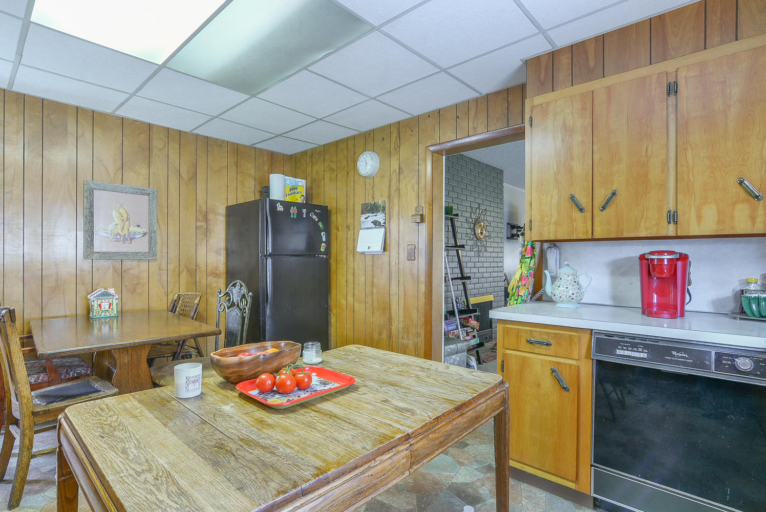 416 Union Street Erwin, TN 37650 - Photo 14 of 39 416 Union kitchen dining 3