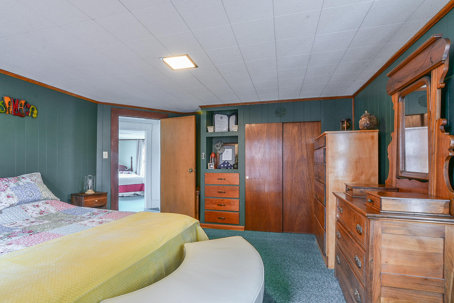 416 Union Street Erwin, TN 37650 - Photo 29 of 39 416 Union bedroom 4-2