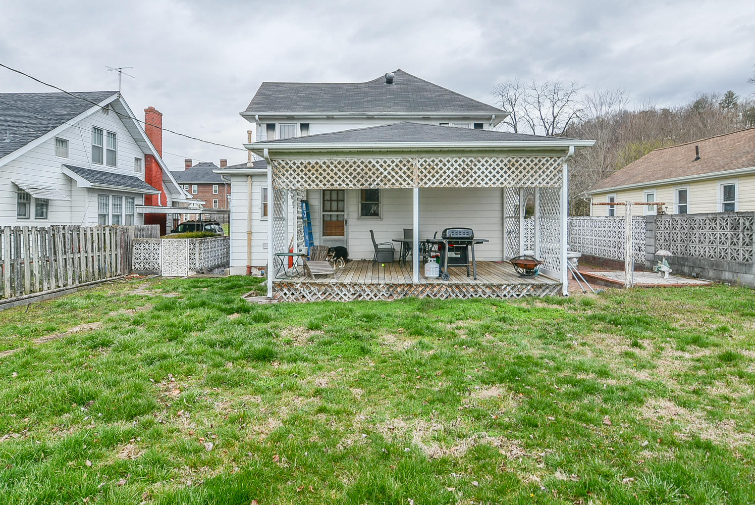 416 Union Street Erwin, TN 37650 - Photo 39 of 39 416 Union rear center