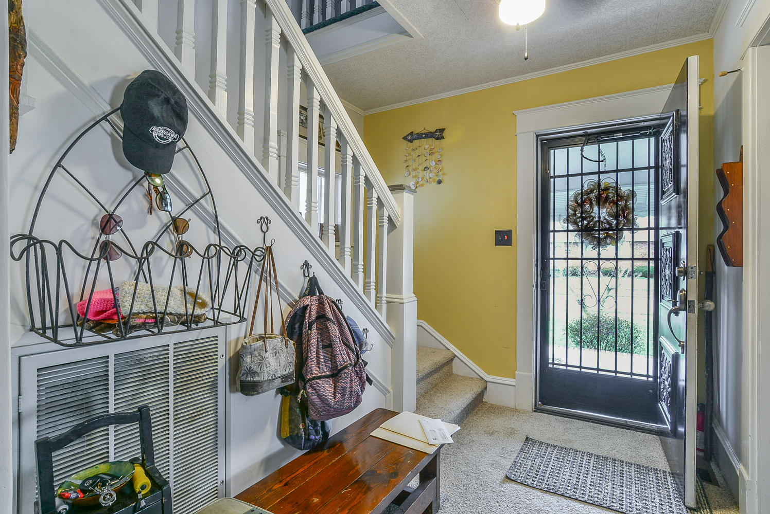 416 Union Street Erwin, TN 37650 - Photo 7 of 39 416 Union entry foyer