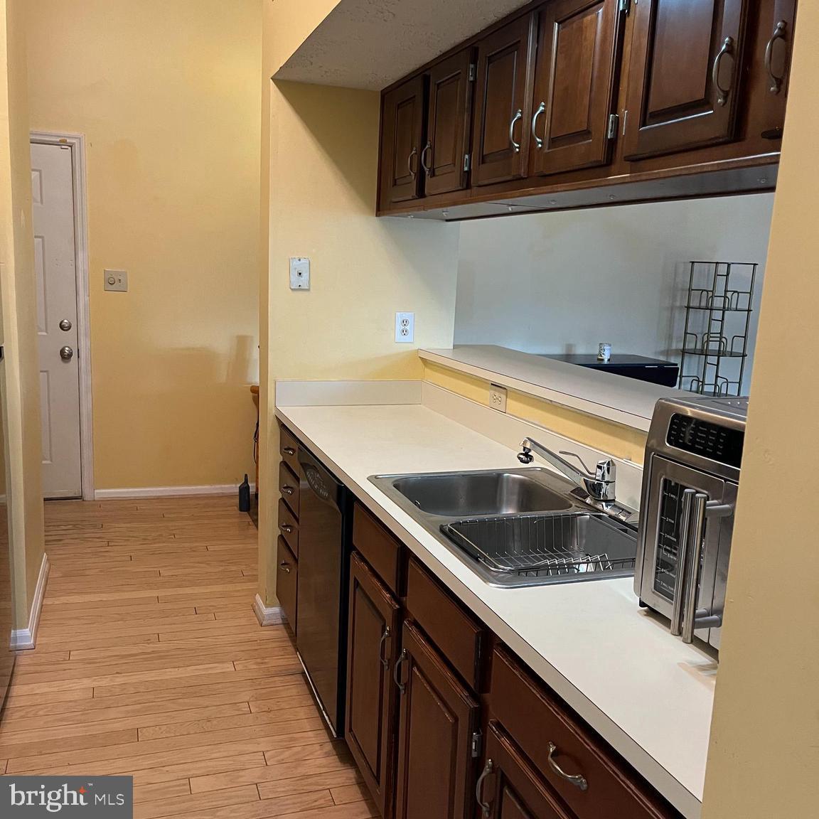 24 Inverness Circle Marlton, NJ 08053 - Photo 8 of 15 Galley Kitchen
