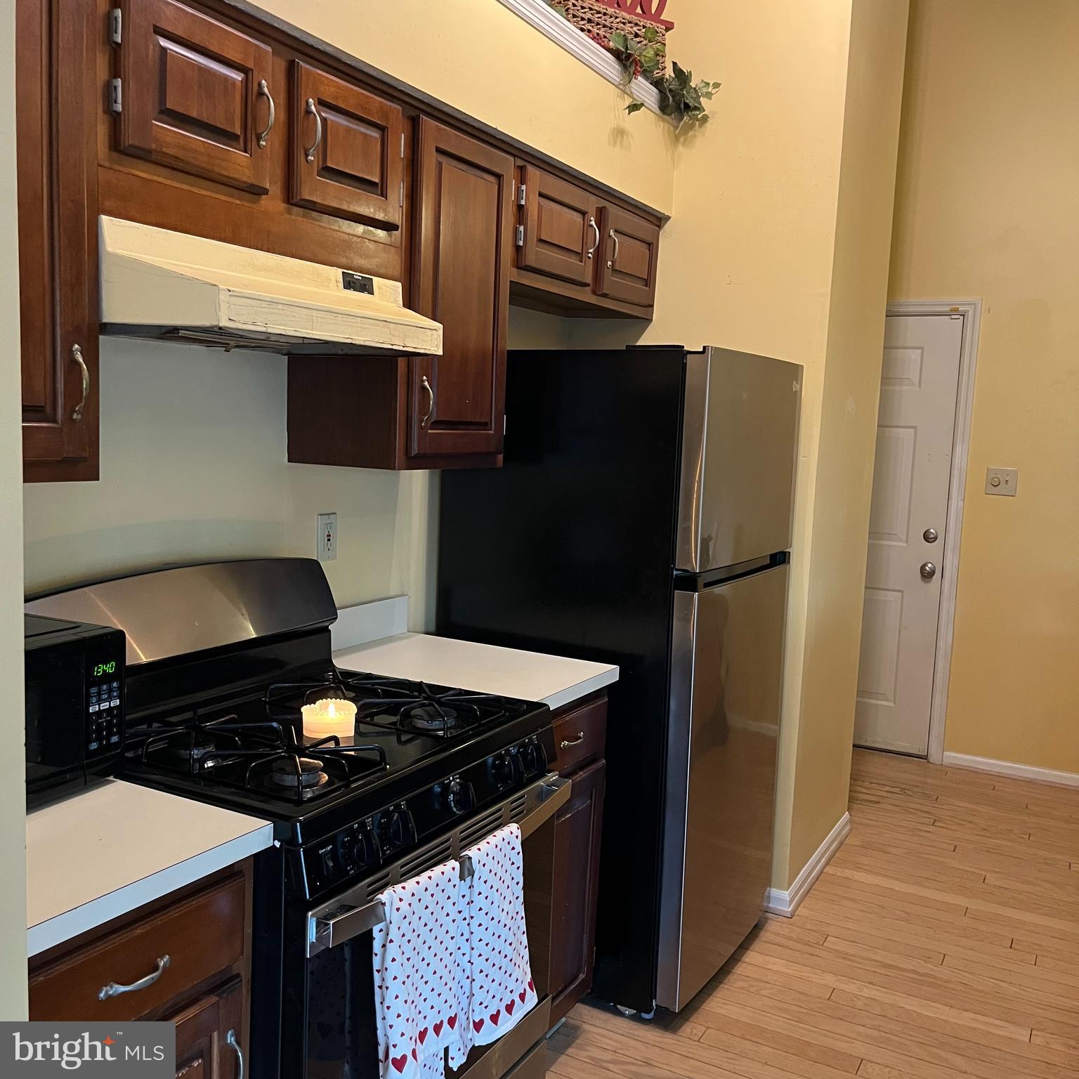 24 Inverness Circle Marlton, NJ 08053 - Photo 9 of 15 Galley Kitchen