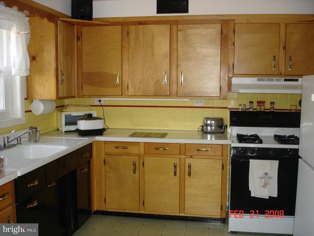 137 Riverside Avenue Lancaster, PA 17602 - Photo 12 of 14 Gallery Image 12