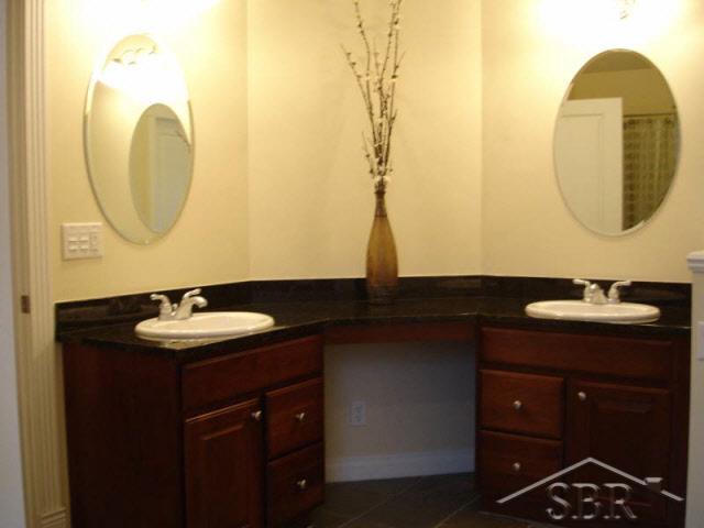 6125 North River Road Freeland, MI 48623 - Photo 5 of 6 20043607-4.JPG