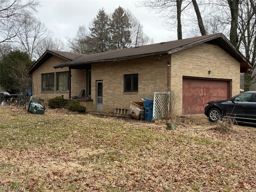4690 Shriver Road North Canton, OH 44720 - Photo 4 of 31