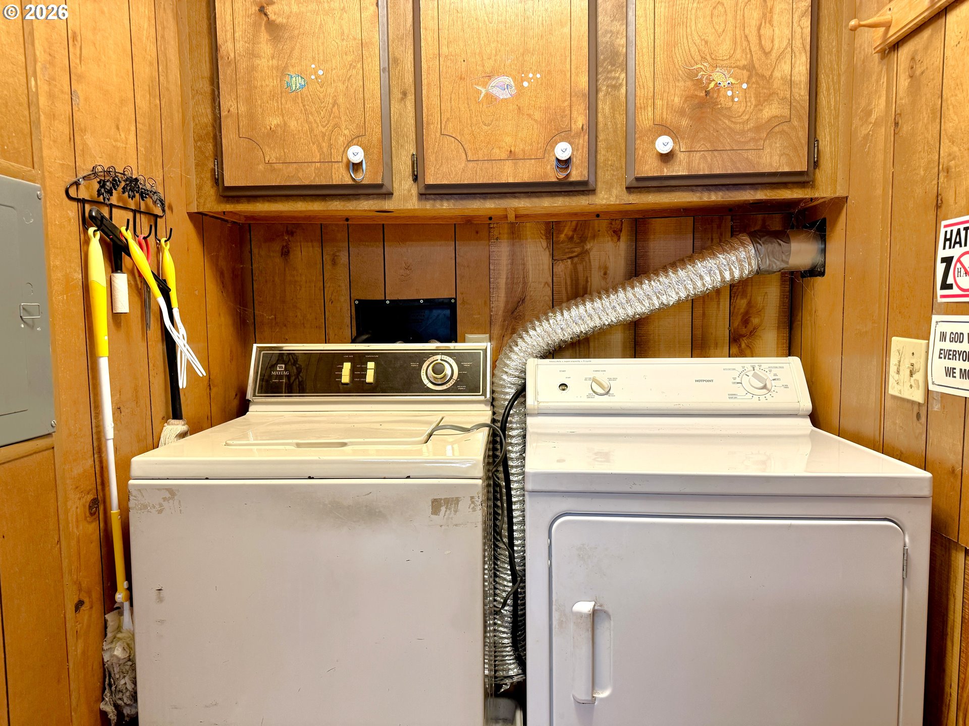 1029 Fifield Street Brookings, OR 97415 - Photo 40 of 44 Laundry