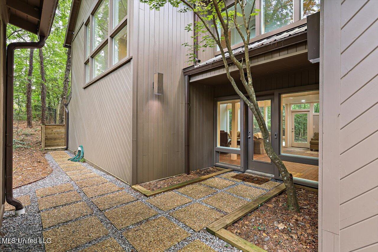 1844 Eastover Drive Jackson, MS 39211 - Photo 2 of 42 03-1844 Eastover Dr