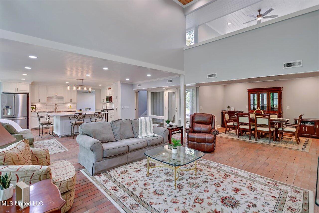 1844 Eastover Drive Jackson, MS 39211 - Photo 5 of 42 13-1844 Eastover Dr