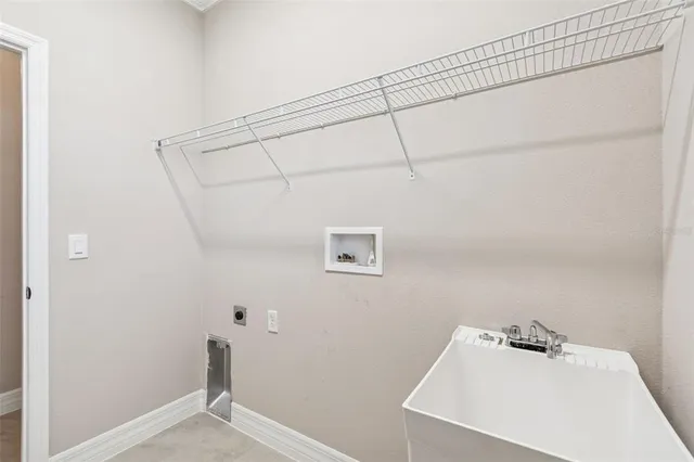 $605,000 | 345 Villa Corte Drive, Lutz, FL 33549