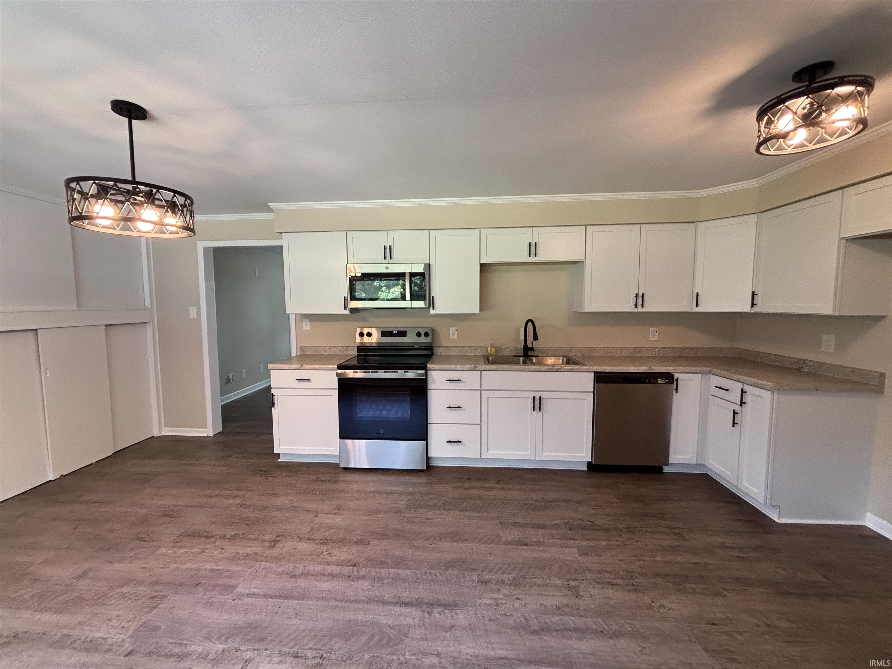 12312 Johnson Road Churubusco, IN 46723 - Photo 11 of 30