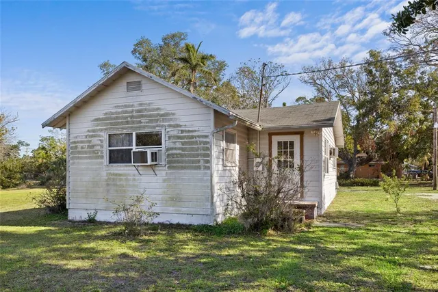 $325,000 | 611 29th Street East, Bradenton, FL 34208