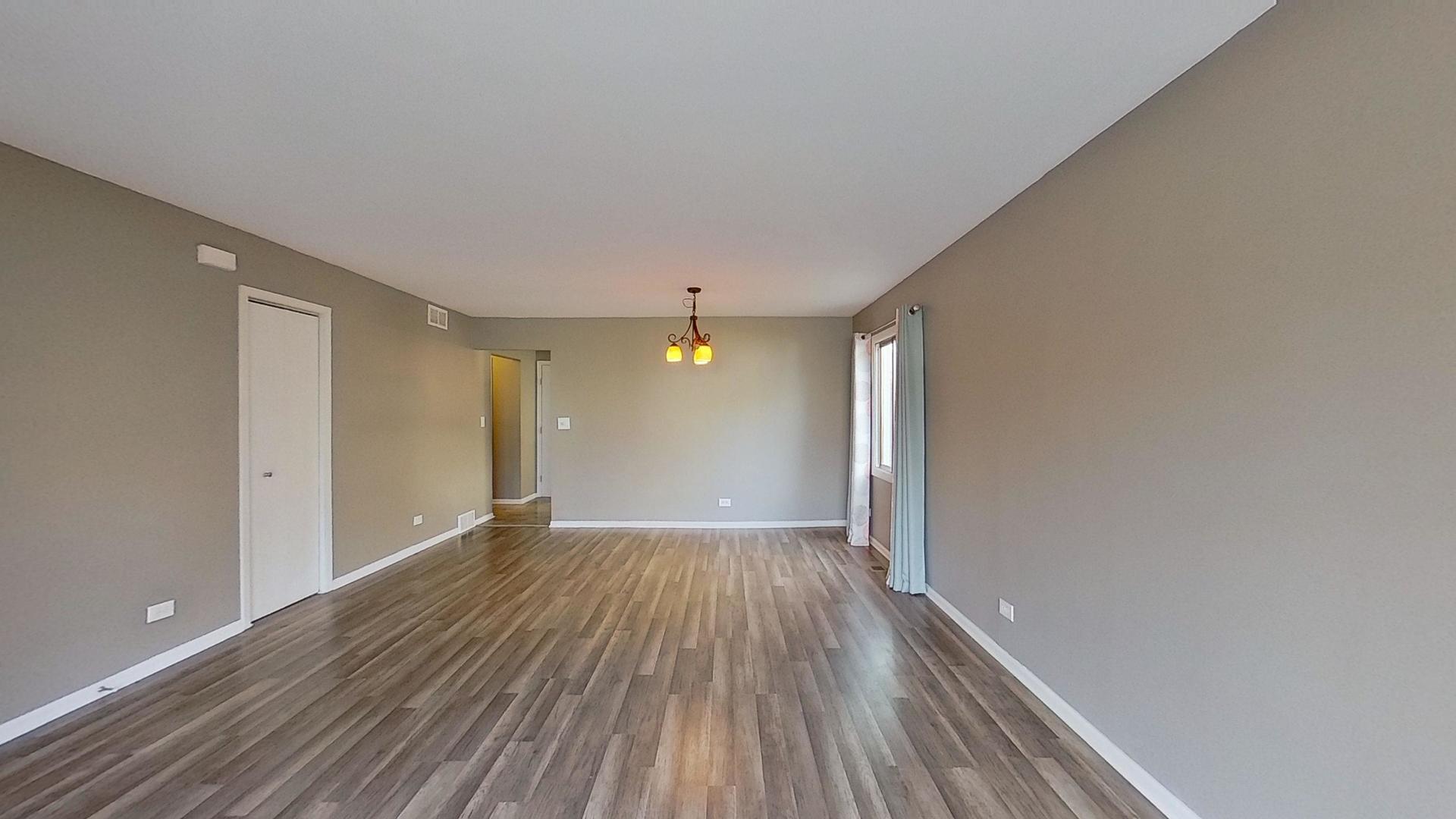 S074 Beverly Street Wheaton, IL 60187 - Photo 6 of 41 Gallery Image 6
