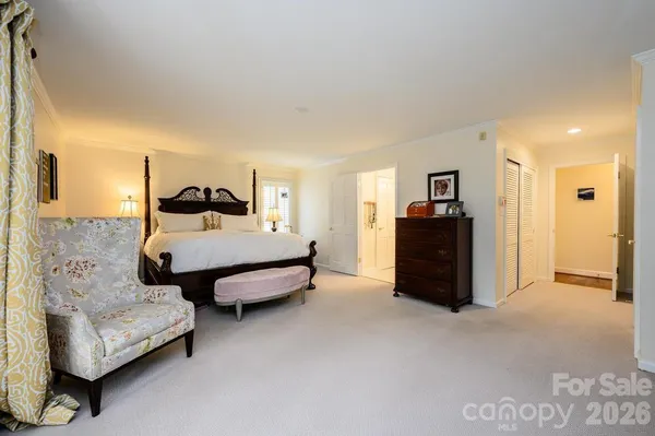 $850,000 | 935 19th Avenue Northwest, Hickory, NC 28601