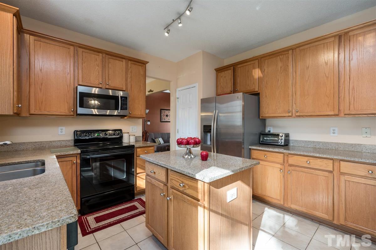 5620 Enoree Lane Raleigh, NC 27616 - Photo 11 of 28 Gallery Image 11