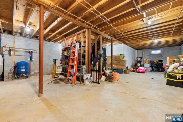 $649,000 | 2 Clover Avenue, Washington, NJ 07882