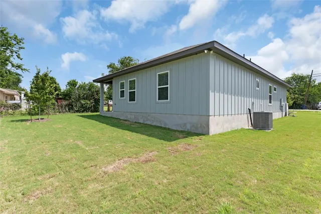 $299,000 | 504 South Story Streets, Florence, TX 76527