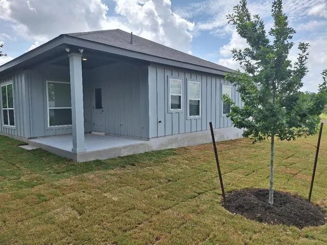 $299,000 | 504 South Story Streets, Florence, TX 76527