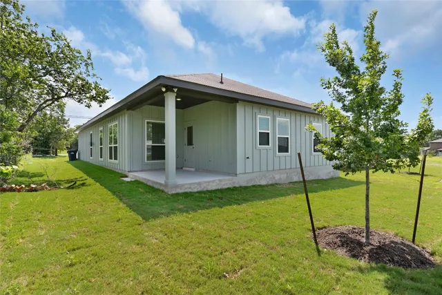 $299,000 | 504 South Story Streets, Florence, TX 76527