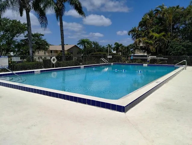 $255,740 | 7405 Southeast Jamestown Terrace, Unit BLDG 17, Hobe Sound, FL 33455