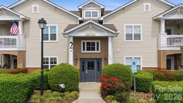 $300,000 | 16917 Doe Valley Court, Cornelius, NC 28031