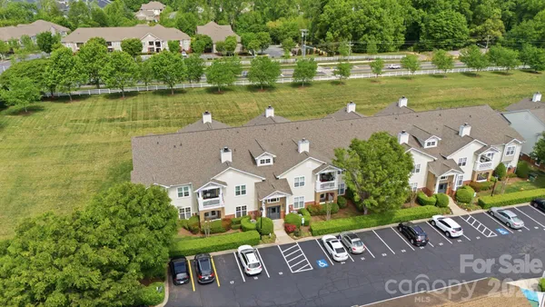 $300,000 | 16917 Doe Valley Court, Cornelius, NC 28031