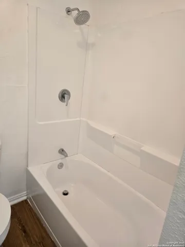 $132,500 | 231 West Silver Sands Drive, Unit 5, San Antonio, TX 78216