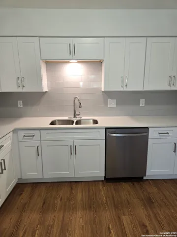 $132,500 | 231 West Silver Sands Drive, Unit 5, San Antonio, TX 78216