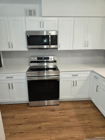 $132,500 | 231 West Silver Sands Drive, Unit 5, San Antonio, TX 78216