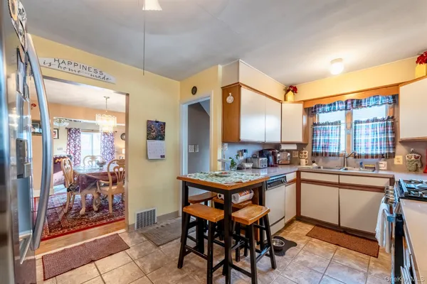 $374,900 | 11 Lay Street, Kingston, NY 12401