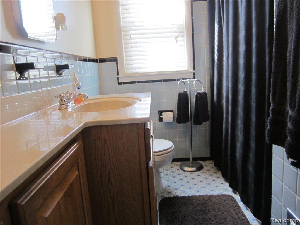 17554 Reno Street Riverview, MI 48193 - Photo 19 of 23 457.JPG