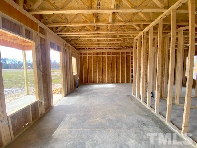 620 Ballance Road Fremont, NC 27830 - Photo 7 of 40 a view of hallway with windows
