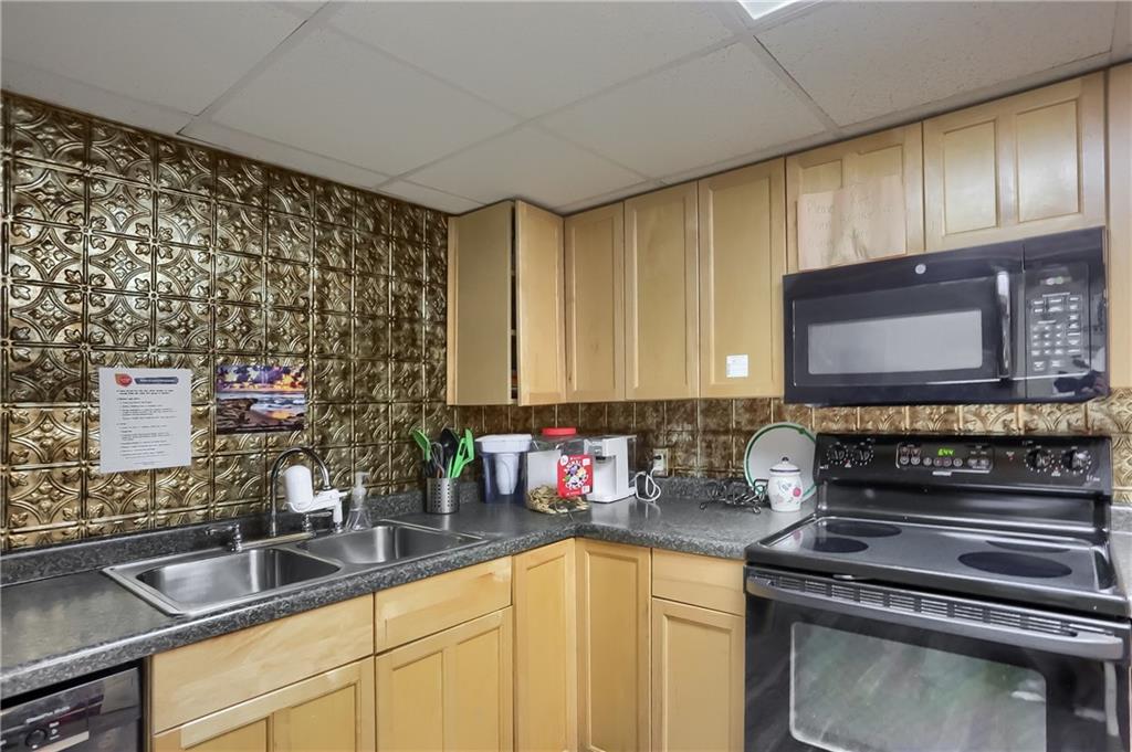 300 South Pike Road Sarver, PA 16055 - Photo 12 of 25 Gallery Image 12