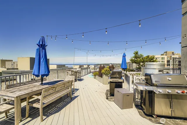 $399,950 | 76 Cedar Street, Unit 806, Seattle, WA 98121