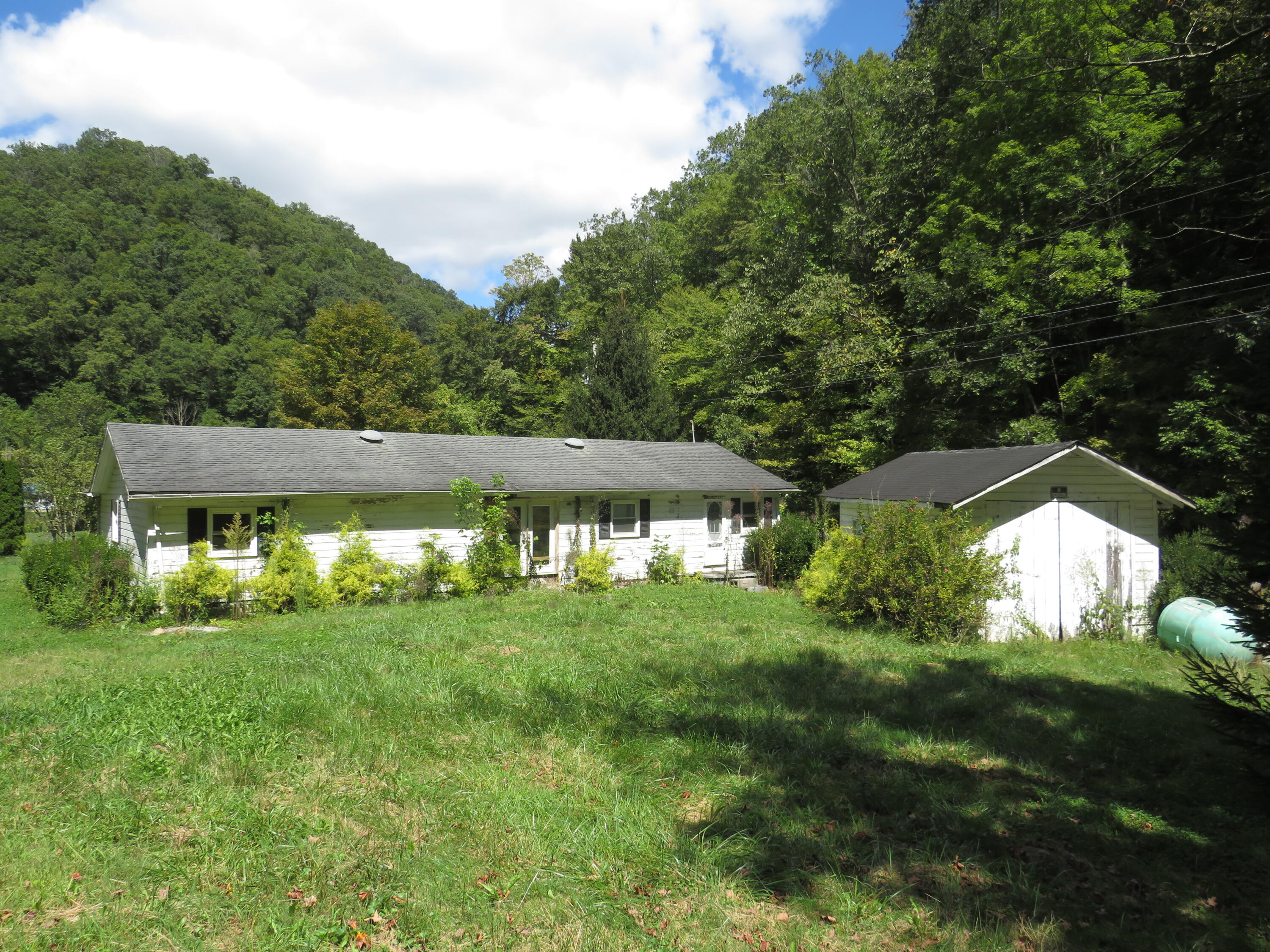108 Lost Fork Road Manchester, KY 40962 - Photo 84 of 111 IMG_4423