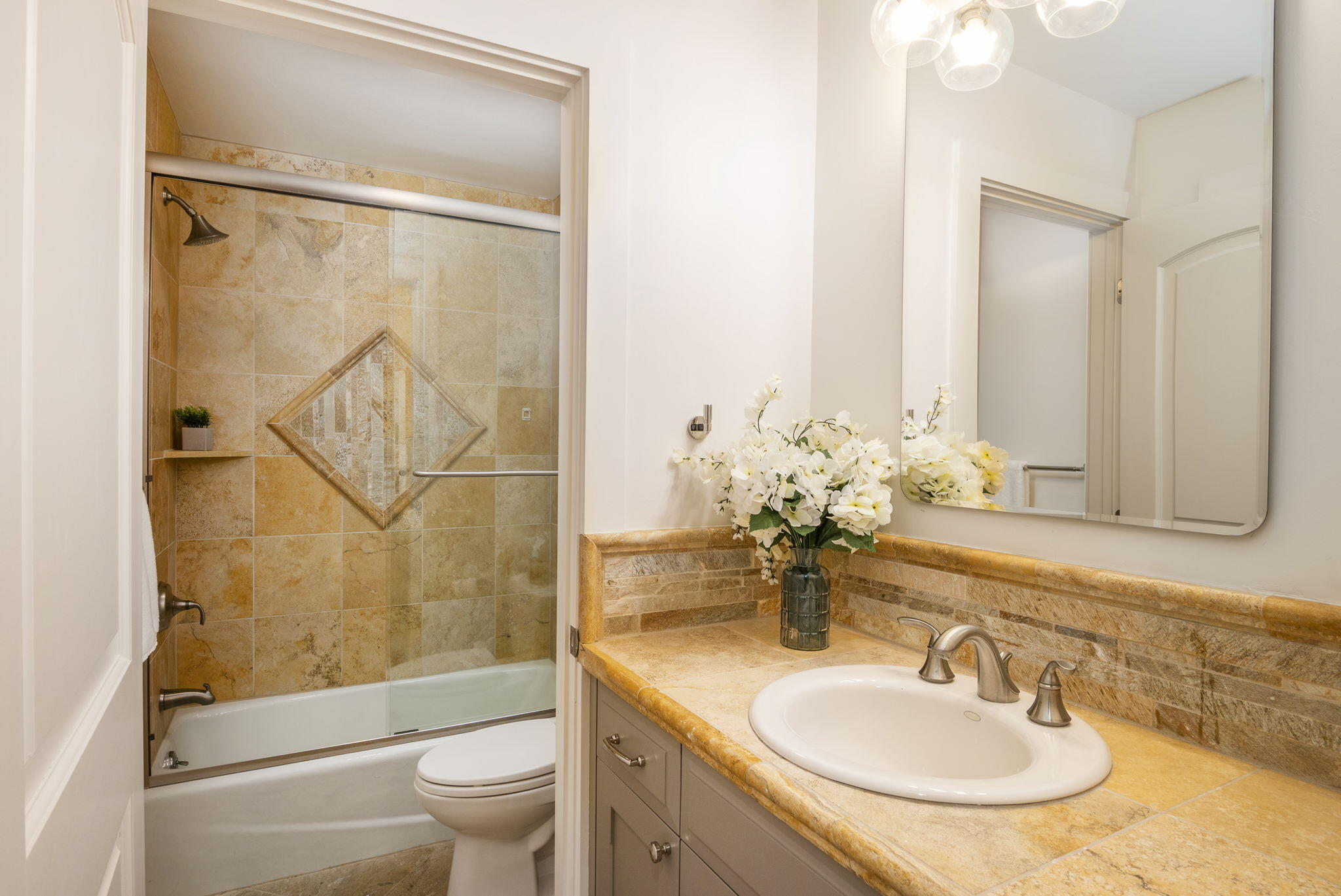 2692 Ridge Lane Sun Valley, ID 83353 - Photo 15 of 27 Bathroom 2