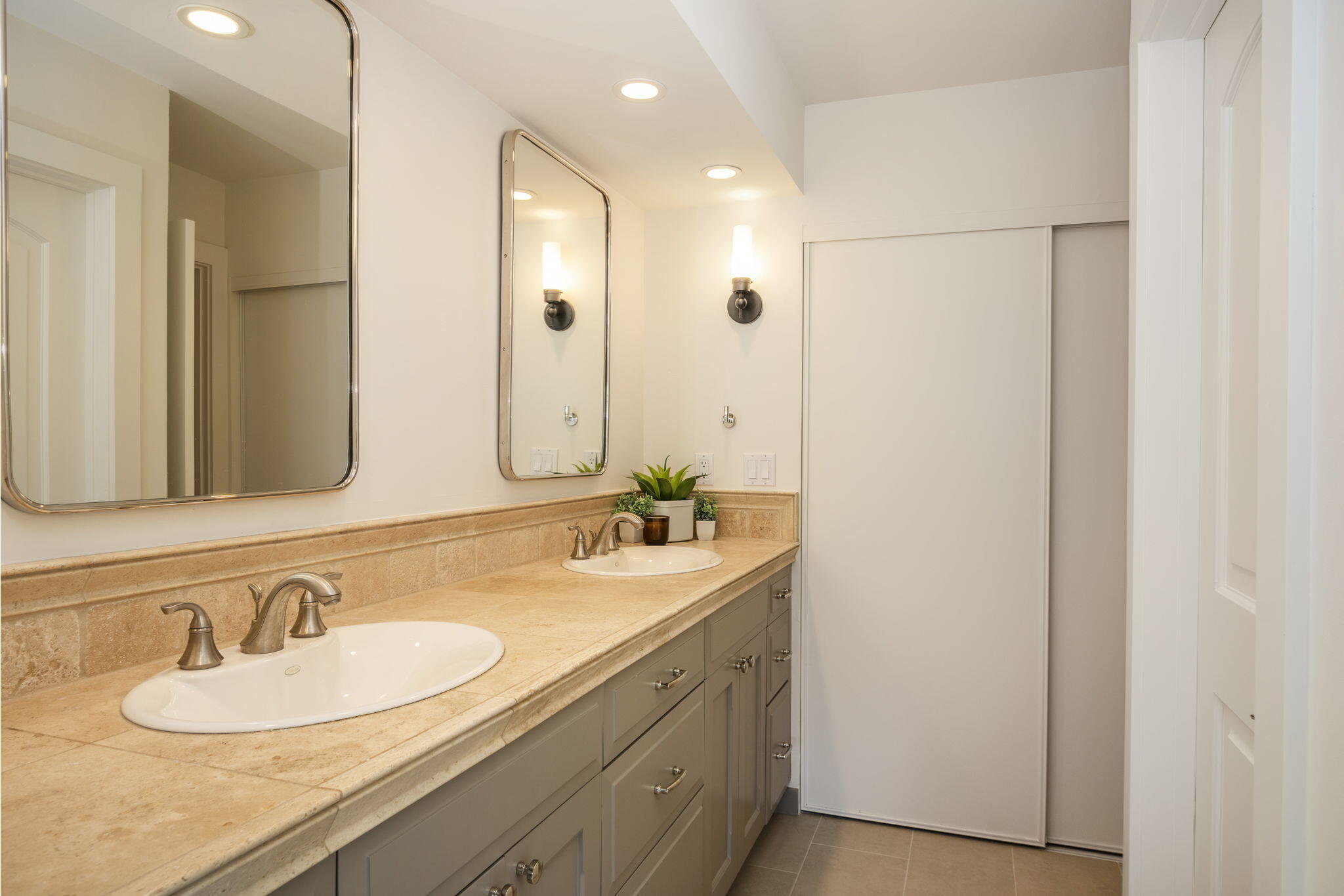 2692 Ridge Lane Sun Valley, ID 83353 - Photo 10 of 27 Primary Bathroom