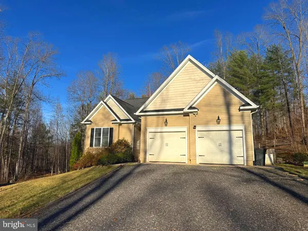 $685,000 | 10137 Lake Crest Place, Culpeper, VA 22701