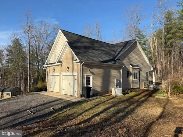 $685,000 | 10137 Lake Crest Place, Culpeper, VA 22701