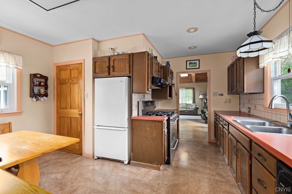 7611 River Road Lysander, NY 13027 - Photo 14 of 41