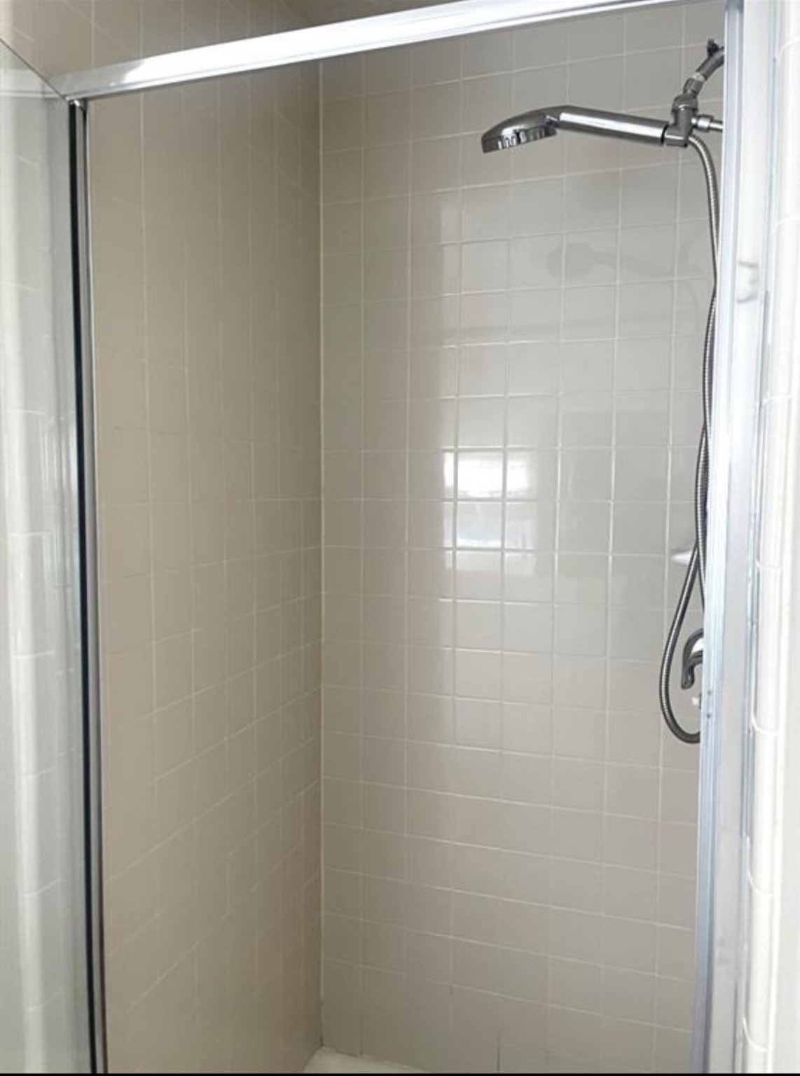 21942 Gosling Cedar Place Spring, TX 77388 - Photo 16 of 40 a bathroom with a shower