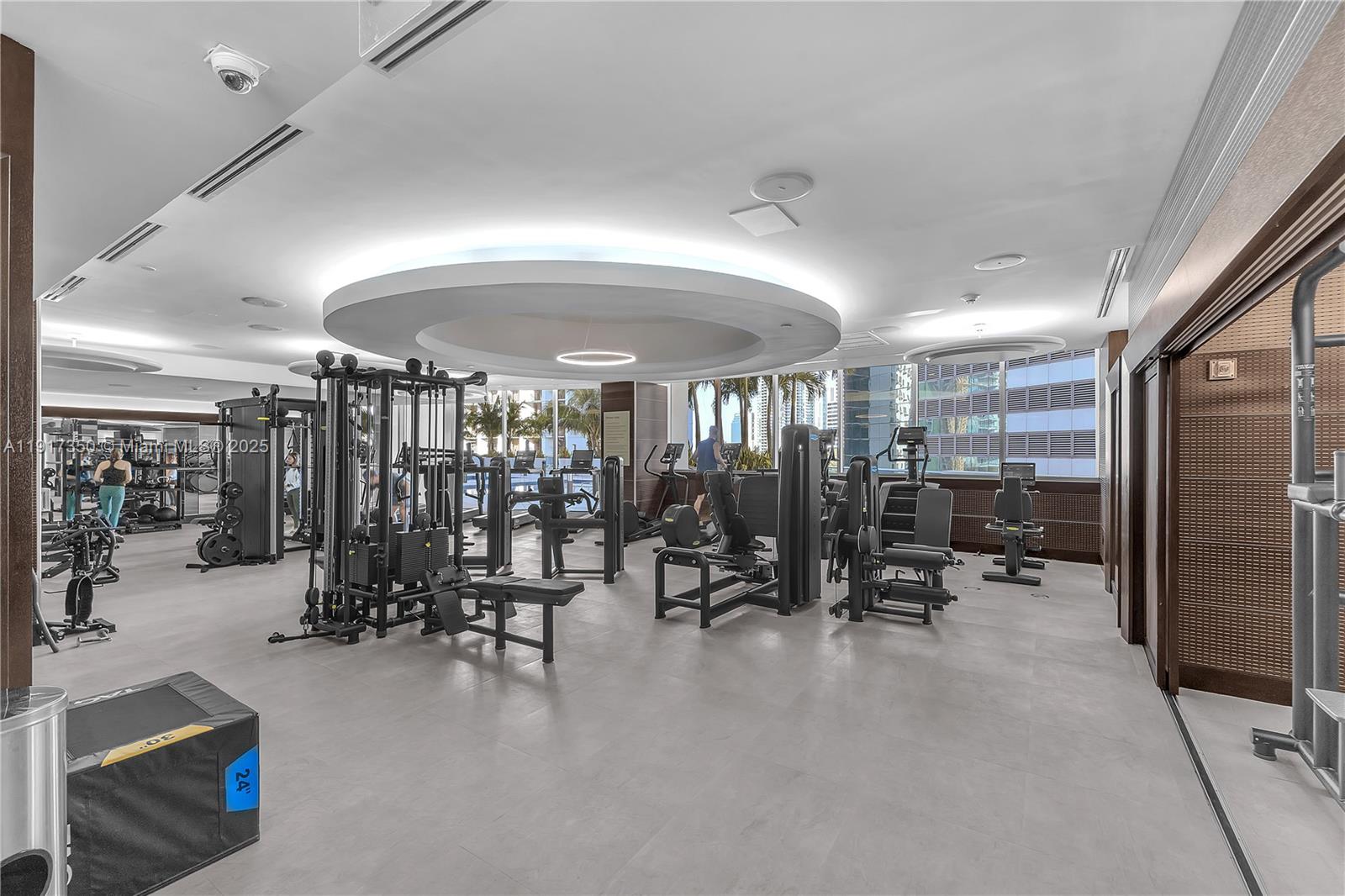 200 Biscayne Blvd Way, Unit 5103 Miami, FL 33131 - Photo 28 of 32 a view of a room with gym equipment
