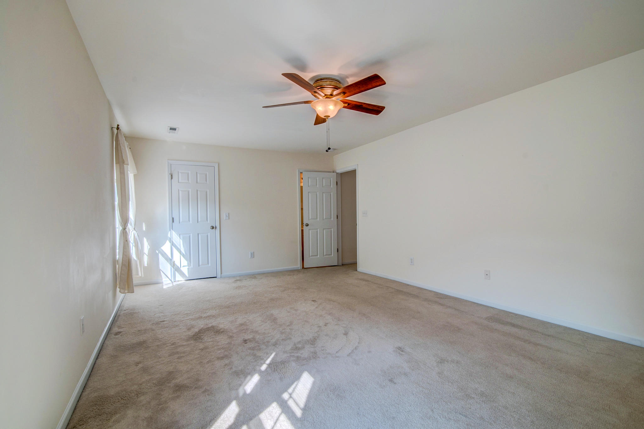 148 Dorothy Drive Charleston, SC 29414 - Photo 22 of 29 2nd floor bedroom and walk-in closet