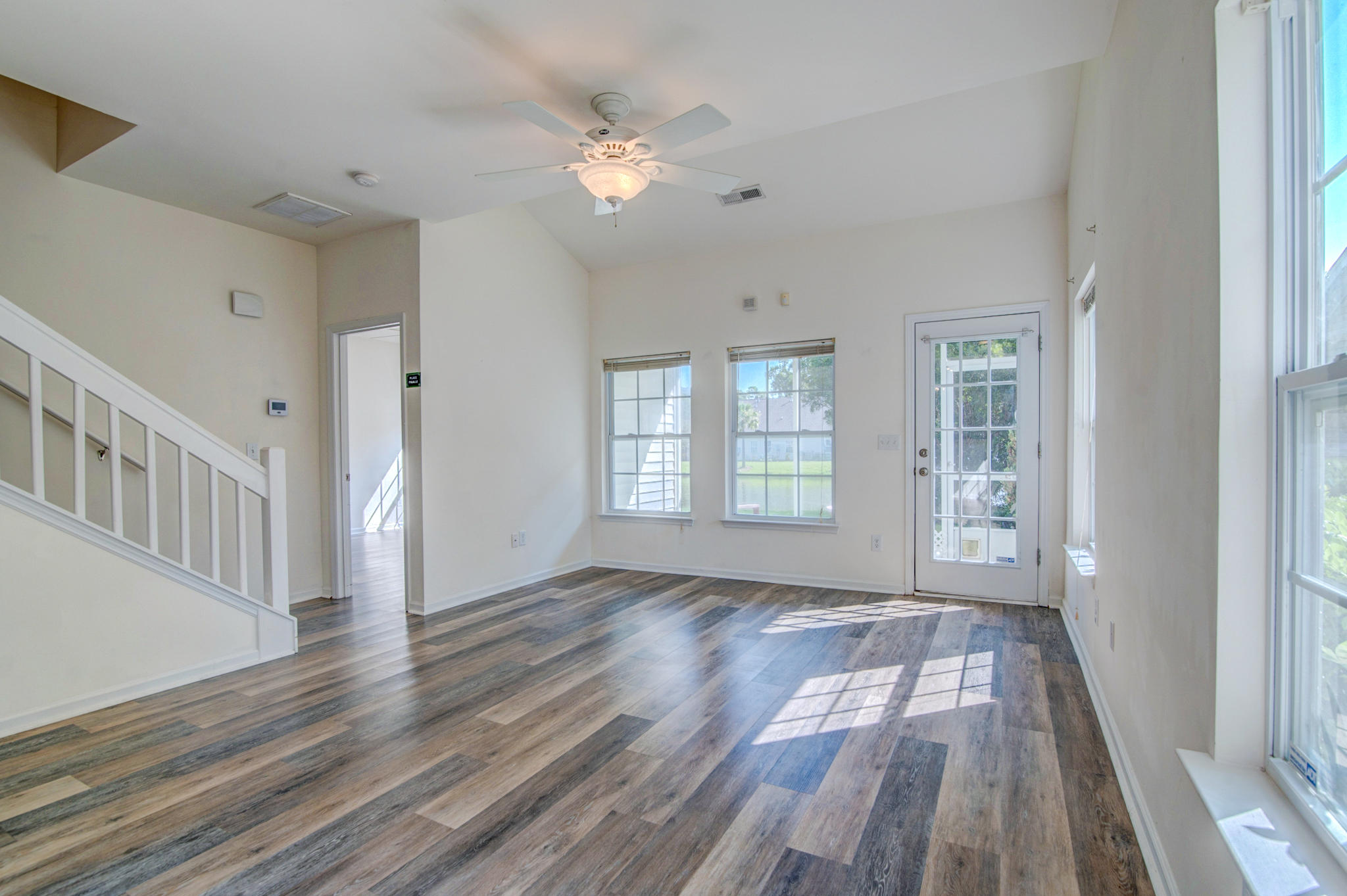148 Dorothy Drive Charleston, SC 29414 - Photo 6 of 29 Living Area
