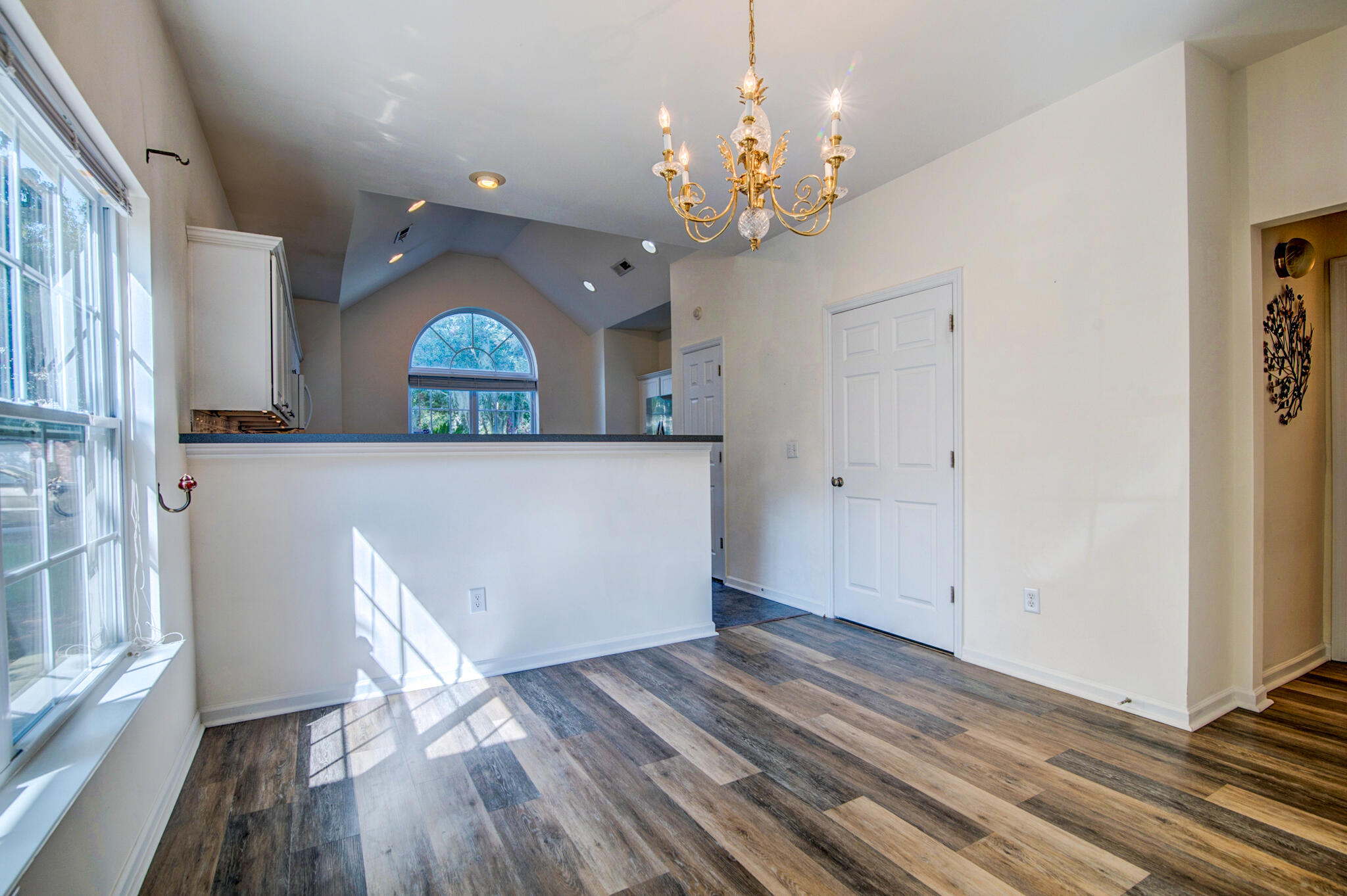 148 Dorothy Drive Charleston, SC 29414 - Photo 10 of 29 Dinning