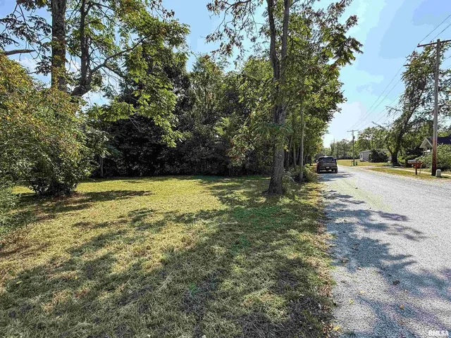 $22,900 | 515 South Main Street, Louisville, IL 62858