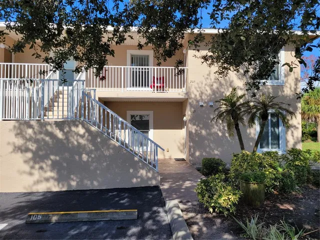 $2,900 | 9550 Fiddlers Green Circle, Unit 105, Rotonda West, FL 33947