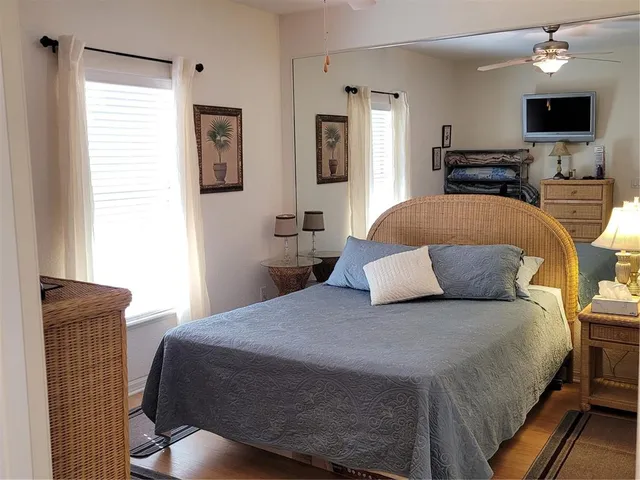 $2,900 | 9550 Fiddlers Green Circle, Unit 105, Rotonda West, FL 33947