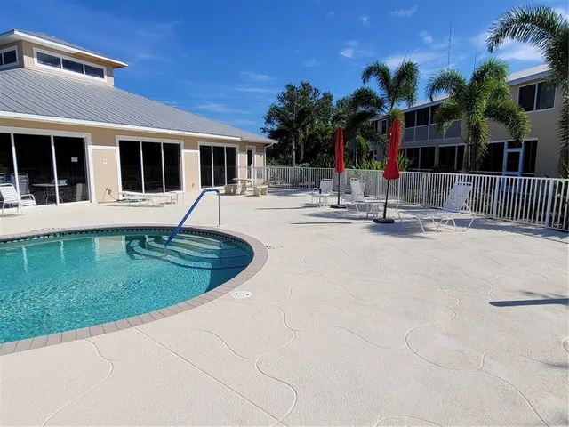 $2,900 | 9550 Fiddlers Green Circle, Unit 105, Rotonda West, FL 33947