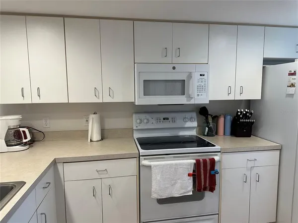 $2,900 | 9550 Fiddlers Green Circle, Unit 105, Rotonda West, FL 33947